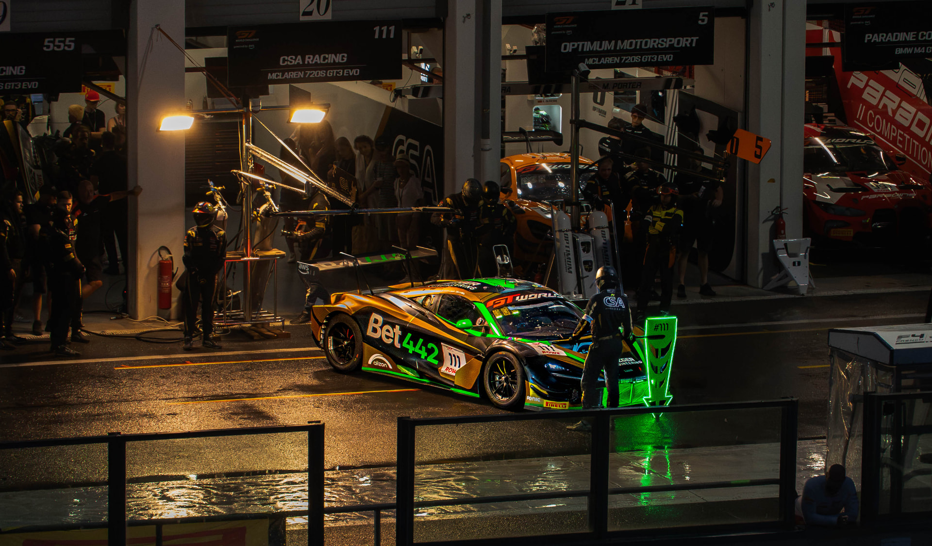 McLaren 720S GT3 — Pit Stop